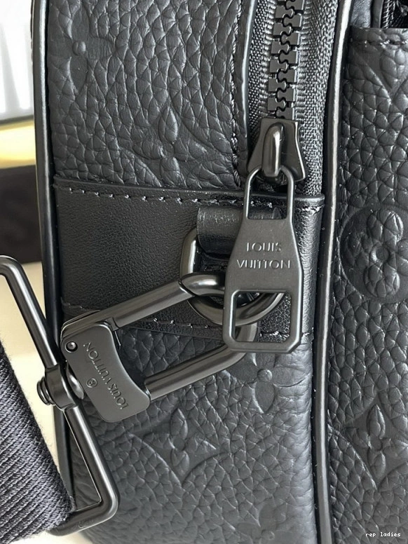 Cheap MESSENGER LOUIS LOCK S VUITTON 0802